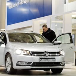 Autoverkoop weer gedaald, vooral benzineauto's minder in trek